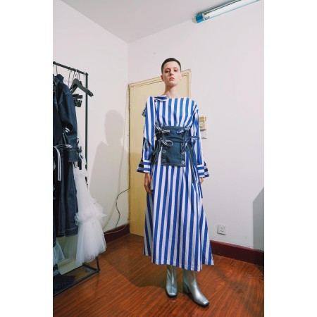 BLUE AND WHITE STRIPED DRESS Fin de série