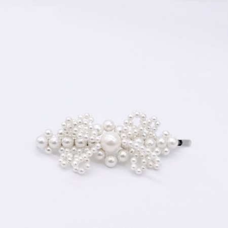 BOW-KNOT PEARL BARRETTE Vous souhaitez 