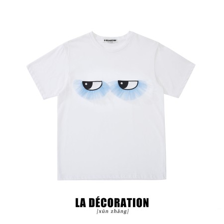 BLUE LACE EYELASHES T-SHIRT brillant des détails fins