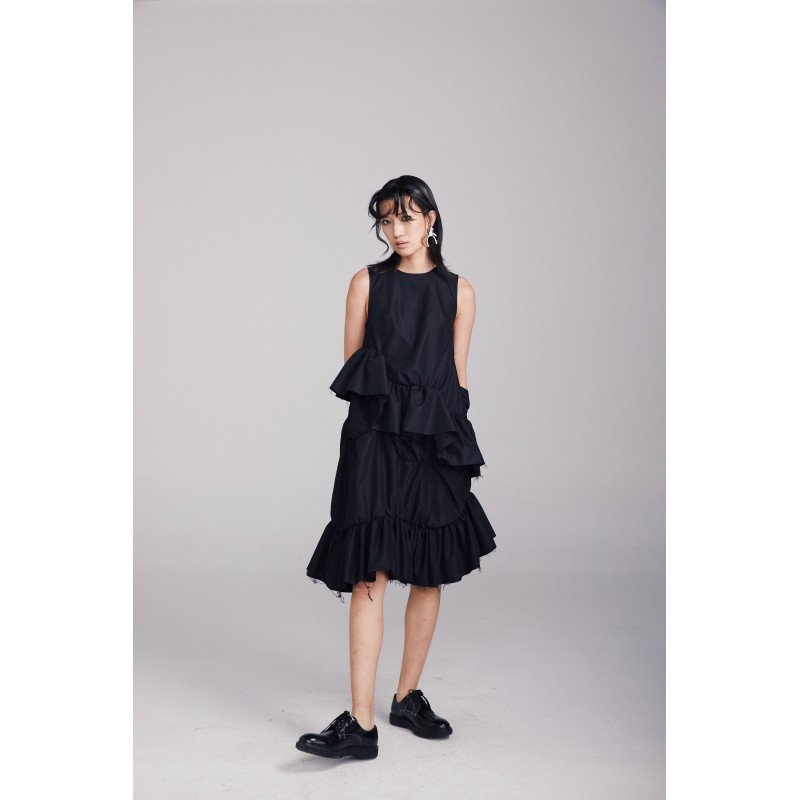 BLACK SLEEVELESS DRESS WITH RUFFLES de pas cher