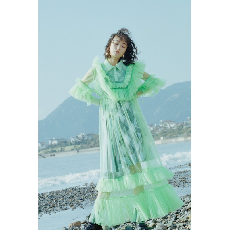 PREORDER FLUORESCENT GREEN GAUZE MULTI-LAYERED LACE TRIMMED DRESS en linge