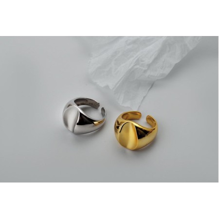 WHITE GOLD/ 18K GOLD MINIMALIST RING le concept de la Pate a emporter 