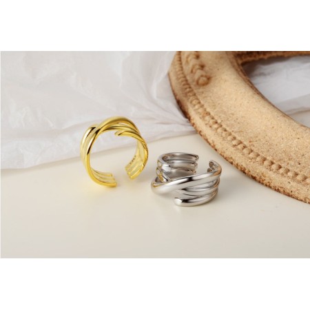 WHITE GOLD/ 18K GOLD TWIST RING Le MVP de beaucoup