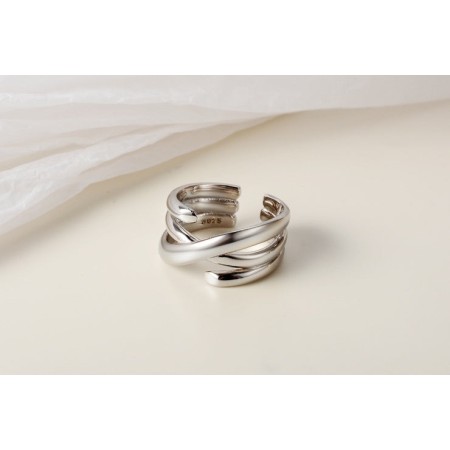 WHITE GOLD/ 18K GOLD TWIST RING Le MVP de beaucoup