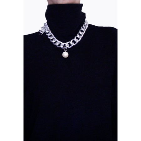 CHAIN NECKLACE WITH LARGE PEARLS Pour