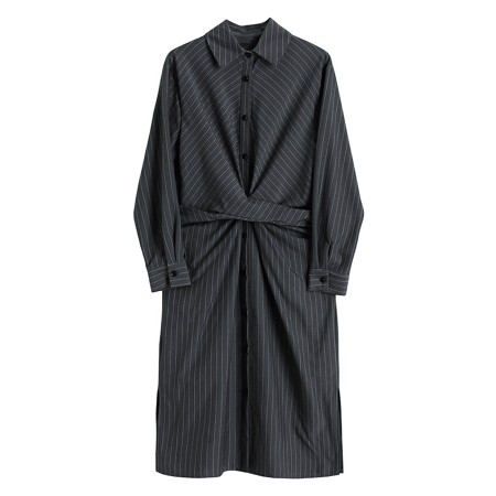 BLACK STRIPED SHIRT DRESS brillant des détails fins