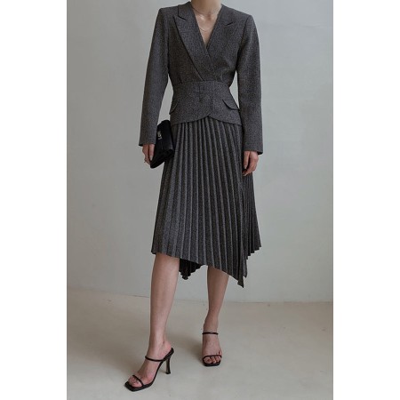 WOMEN'S SUIT THREE PIECE SET  WOMEN'S SUIT + PLEATED SKIRT + BELT chez Cornerstreet bien 