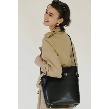 BLACK BELTED TOTE BAG solde