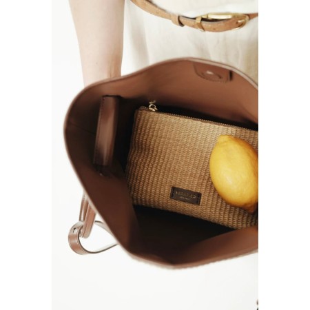 LEATHER-TRIMMED RAFFIA BUCKET BAG vente chaude votre 