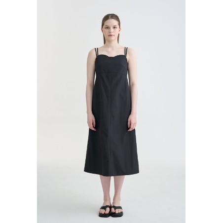 HEART STRAP MIDI DRESS_BLACK Comparez plus de prix