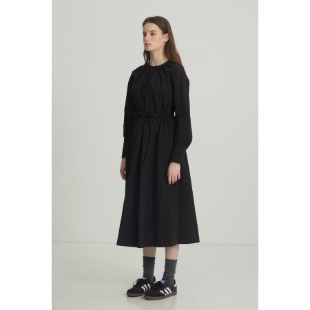 SHIRRING SHIRT DRESS_BLACK Venez découvrir notre 