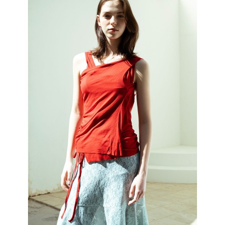 LAYERED SLEEVELESS TOP_TRUE RED chez Cornerstreet bien 