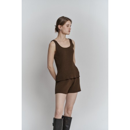 RIBBED KNIT SHORTS_BROWN Découvrez la collection