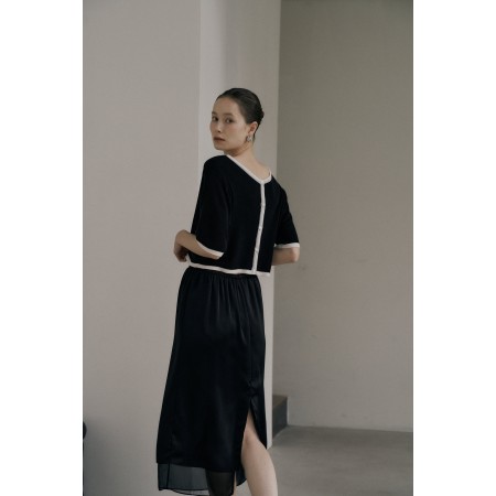 DOUBLE CHIFFON SKIRT_BLACK est présent 