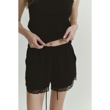 LACE TRACK SHORTS_BLACK Voir les baskets