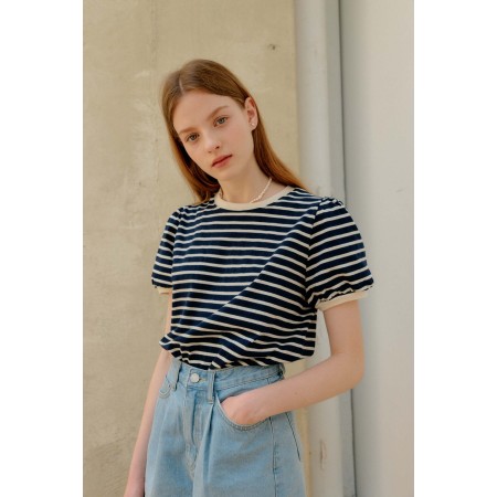 STRIPE SHIRRING T-SHIRT_NAVY brillant des détails fins