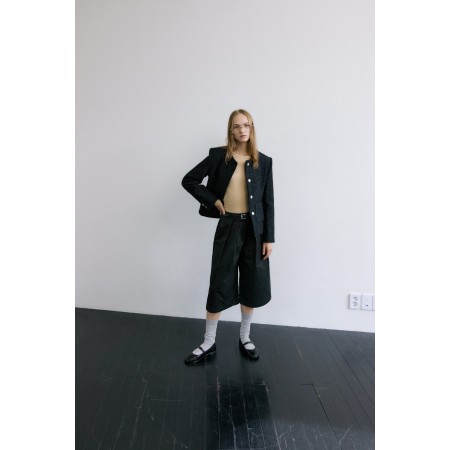 AUTUMN TWO TUCK CULOTTES PANTS_BLACK le concept de la Pate a emporter 