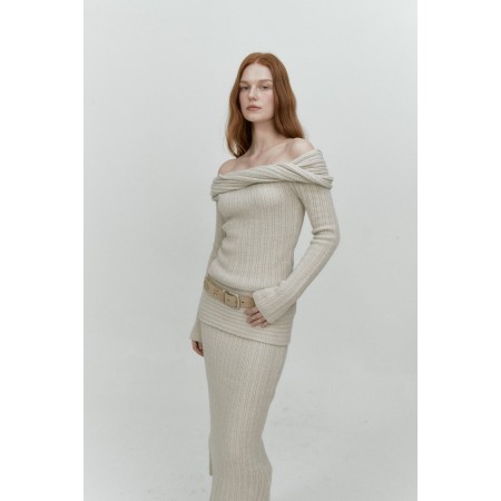 REVERSE OFF SHOULDER KNIT_BEIGE la chaussure