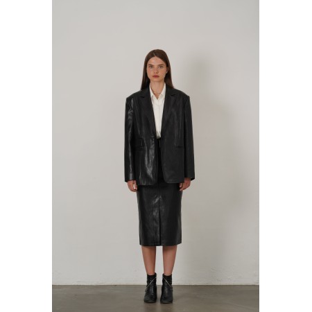 CLASSIC ONE BUTTON OVERSIZE FAUX LEATHER JACKET_BLACK s'inspire de l'anatomie humaine