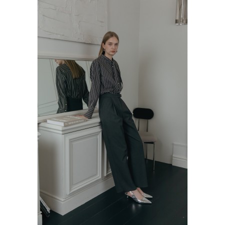 DOUBLE TUCK WIDE BELT SLACKS_CHARCOAL Venez découvrir notre 