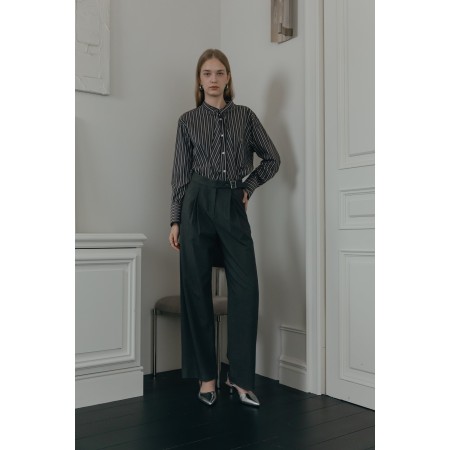 DOUBLE TUCK WIDE BELT SLACKS_CHARCOAL Venez découvrir notre 