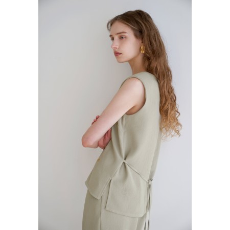 PLEATS SLEEVELESS TOP_KHAKI en stock