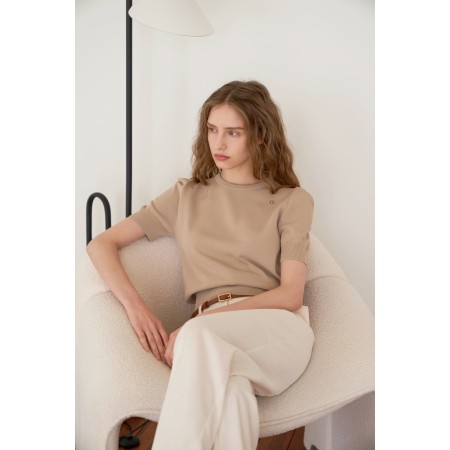 SHOULDER POINT SHORT SLEEVE KNIT_BEIGE ou a consommer sur place