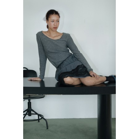 CRINKLY WOOL BALLERINA TOP_GREY chez Cornerstreet bien 