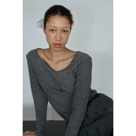 CRINKLY WOOL BALLERINA TOP_GREY chez Cornerstreet bien 