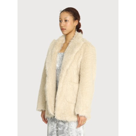 CRINKLY FUR JACKET_BEIGE s'inspire de l'anatomie humaine