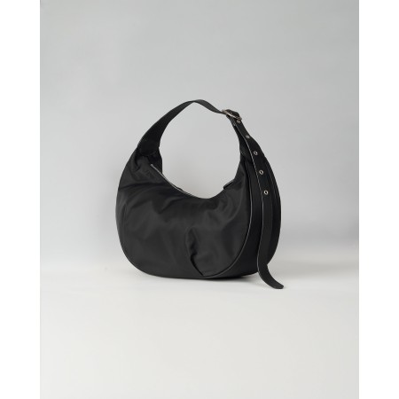 DAILY NYLON HALF MOON BAG_BLACK le des métaux précieux